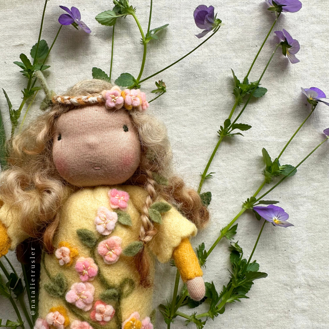 Lady Spring Seasonal Doll (Material Kit)